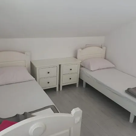 Pansion Marinka-bire 3* Lumbarda