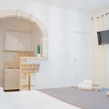 Bed & Breakfast Pansion Marinka-bire 3*